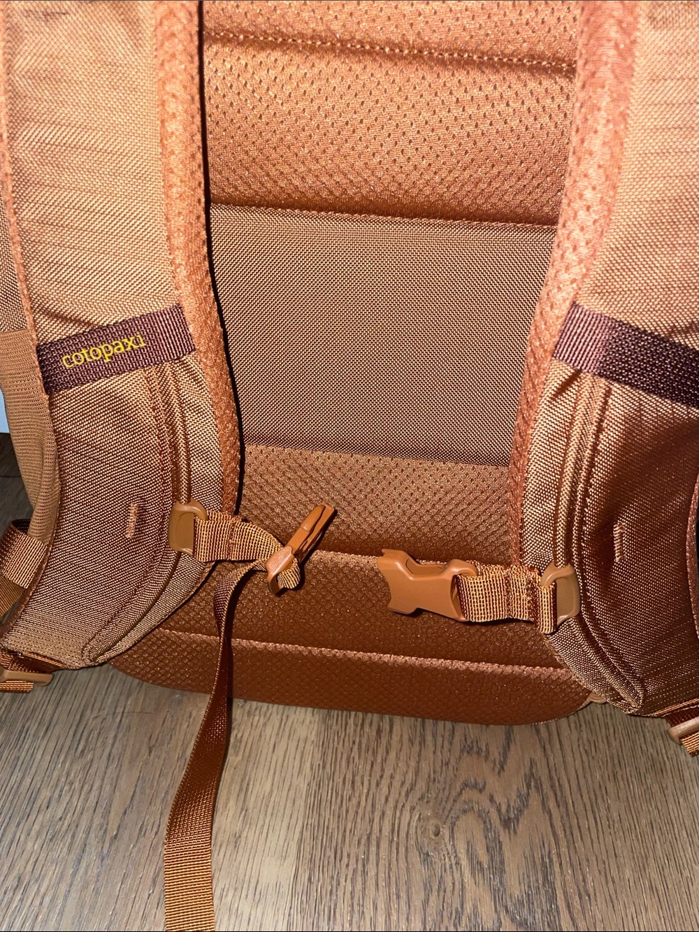 NWT Cotopaxi Allpa 18L Daypack Whiskey Tan Travel Backpack -Laptop Sleeve - Picture 6 of 7